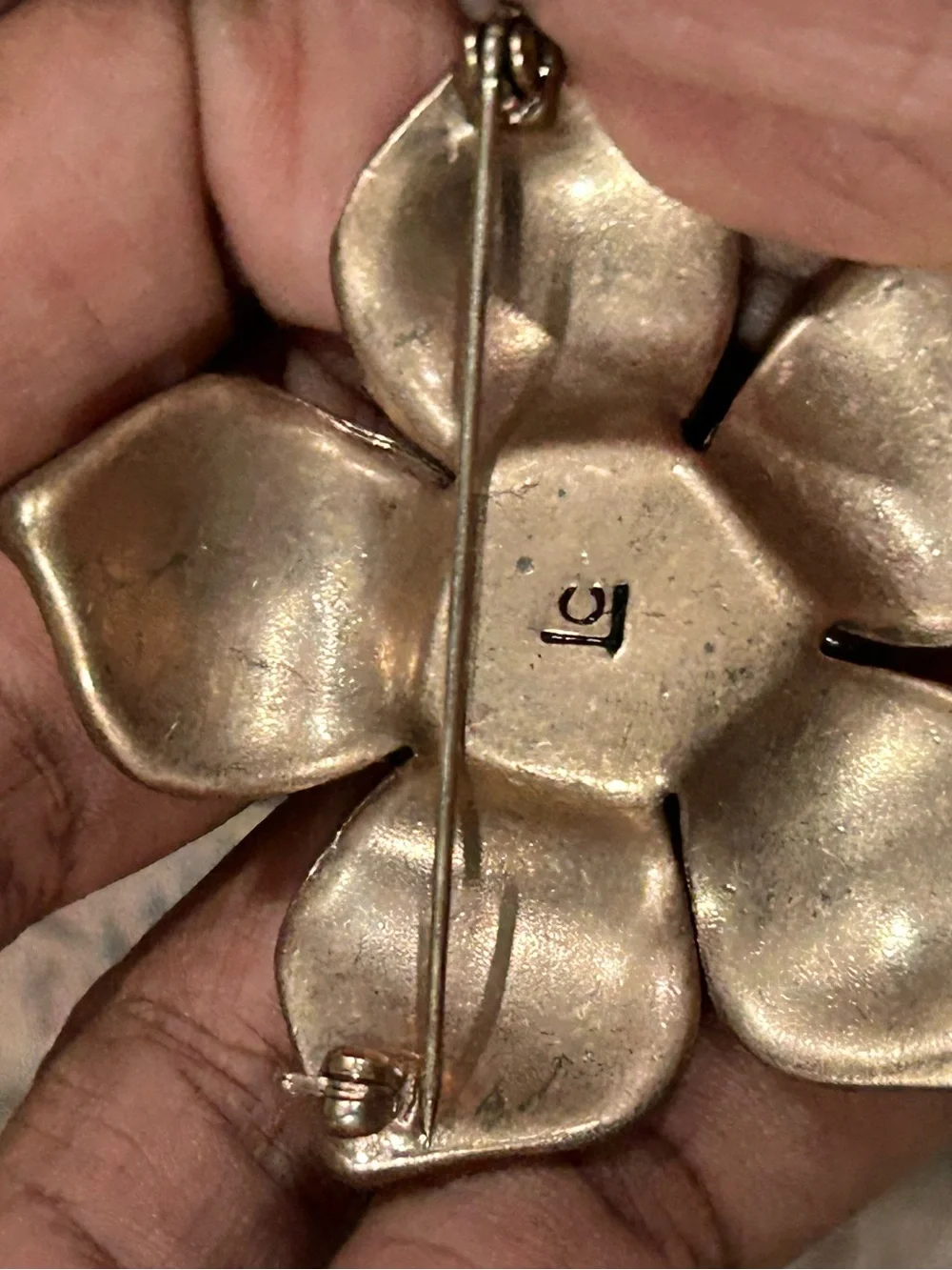 Liz Claiborne vintage Sparkling Flower brooch